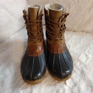 JBU Rubber women boots Calgary size 7